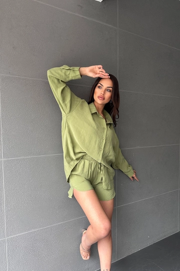Un model de îmbrăcăminte angro poartă  Set De Pantaloni Scurți De Vară Pentru Femei  Guler De Cămașă Din Țesătură  Talie Elastică - Kaki
, turcesc angro A stabilit de Newgirl