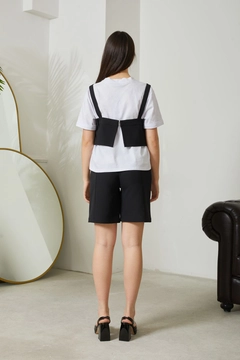 A wholesale clothing model wears new10257-triple-suit-black, Turkish wholesale Suit of Newgirl