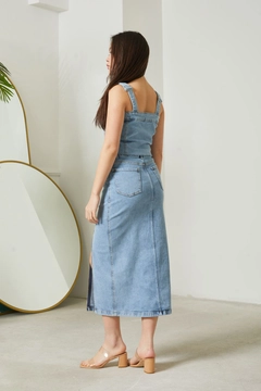 A wholesale clothing model wears new10263-denim-bustier-with-adjustable-straps-blue, Turkish wholesale Bustier of Newgirl