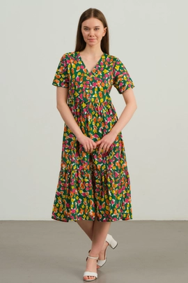 A model wears OFO10057 - Dress-green, wholesale undefined of Offo to display at Lonca