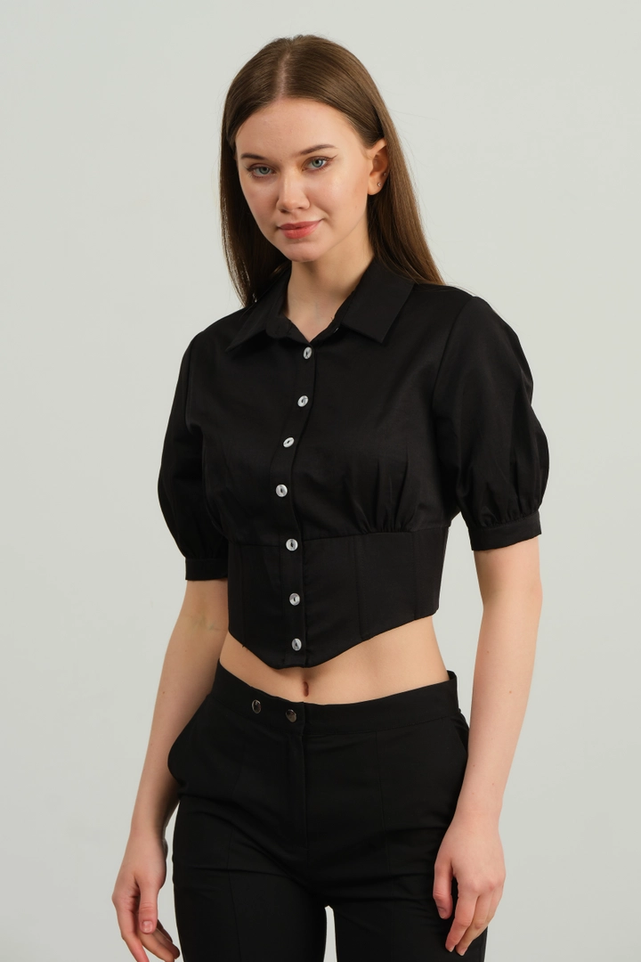 Una modelo de ropa al por mayor lleva OFO10051 - Shirt-black, Camisa turco al por mayor de Offo