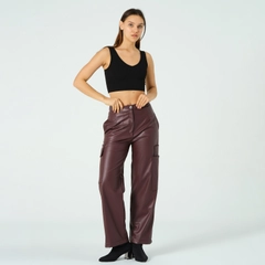 A wholesale clothing model wears ofo10428-1326-pants, Turkish wholesale Pants of Offo