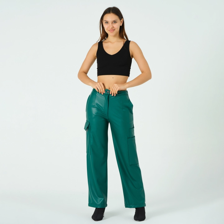 A wholesale clothing model wears ofo10429-1326-leather-trousers, Turkish wholesale Pants of Offo