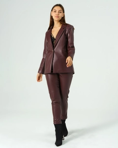 A wholesale clothing model wears ofo10444-leather-jacket, Turkish wholesale Jacket of Offo
