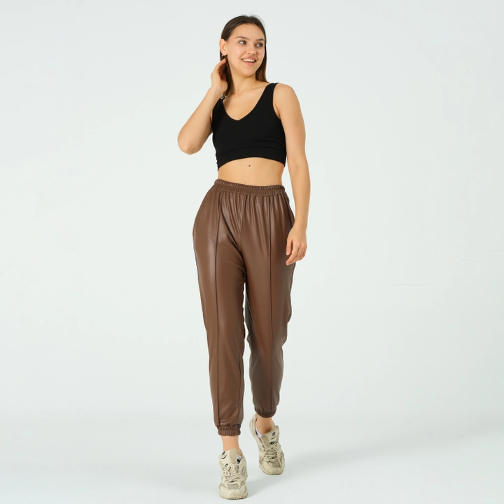 A wholesale clothing model wears 40923 - Trousers - Brown, Turkish wholesale Pants of Offo