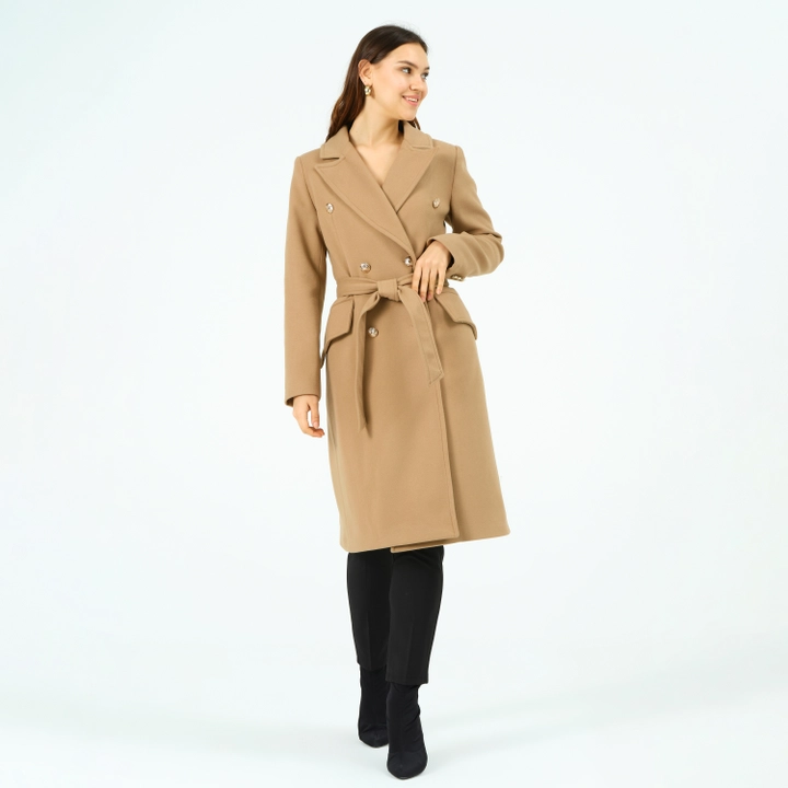 A wholesale clothing model wears 40977 - Coat - Camel, Turkish wholesale Coat of Offo
