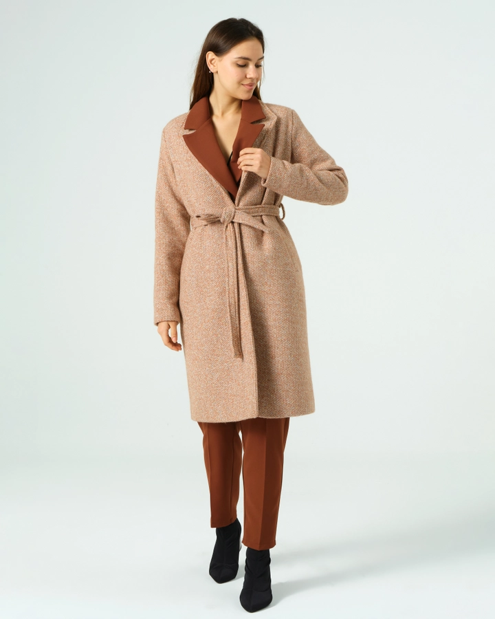 A wholesale clothing model wears 40980 - Coat - Camel, Turkish wholesale Coat of Offo