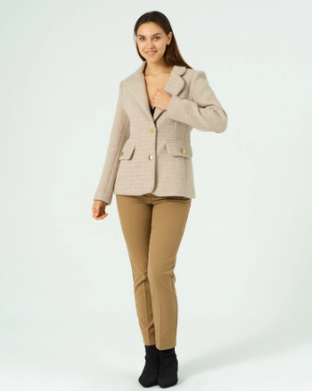 A model wears 40987 - Jacket - Camel, wholesale undefined of Offo to display at Lonca