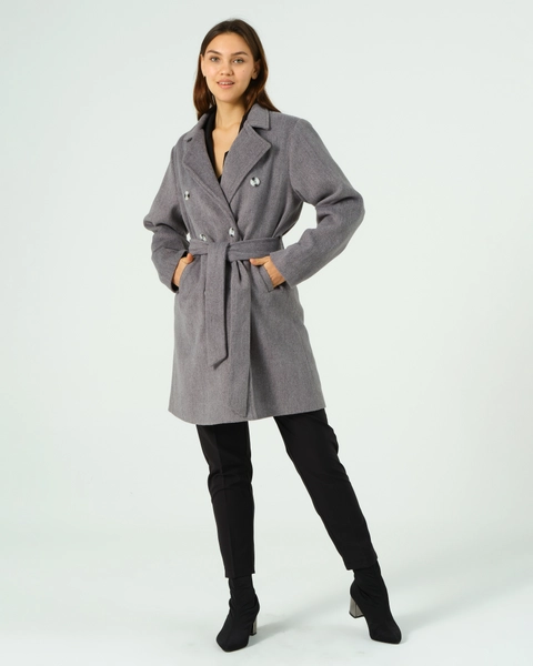 A model wears 40260 - COAT, wholesale Coat of Offo to display at Lonca