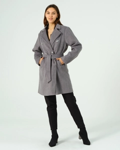 Una modelo de ropa al por mayor lleva 40260 - COAT, Abrigo turco al por mayor de Offo