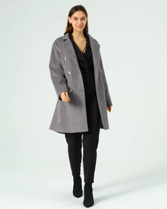 A wholesale clothing model wears 40260 - COAT, Turkish wholesale Coat of Offo