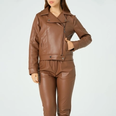 A wholesale clothing model wears 40267 - LEATHER JACKET, Turkish wholesale Jacket of Offo