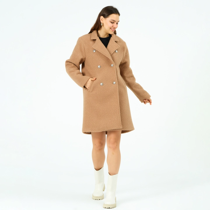 A wholesale clothing model wears 41015 - Coat - Mink, Turkish wholesale Coat of Offo