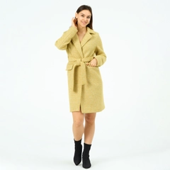 A wholesale clothing model wears 41025 - Coat - Camel, Turkish wholesale Coat of Offo