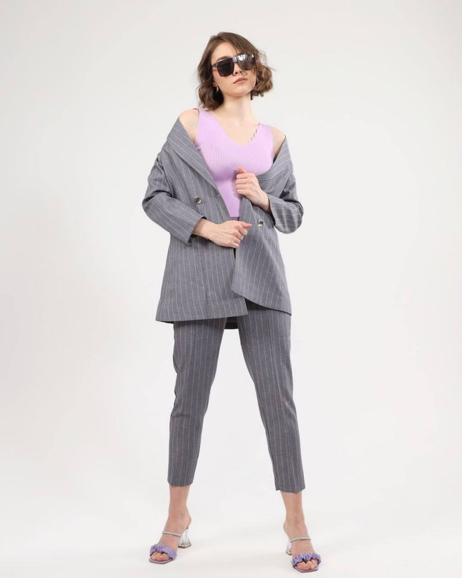 Ouz Fashion Four Button Striped Jacket Wholesale Clothing Formal