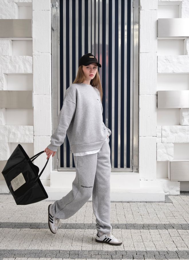 Ouz Fashion Grau Trainingsanzug Oversize Jogger Mit Kordelzug Großhandelskleidung Lässig