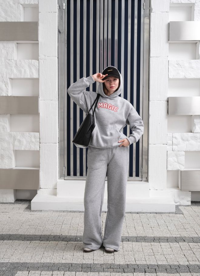 Ouz Fashion Grau Trainingsanzug Mit Kapuzenkragen Und Oversize Passform Großhandelskleidung Lässig