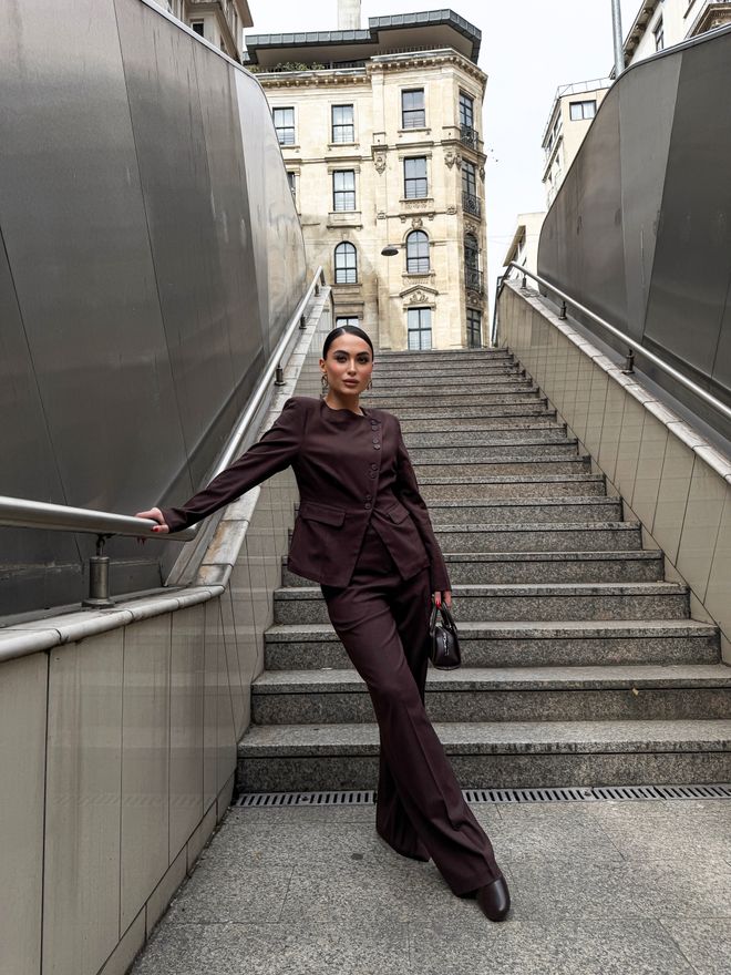 Ouz Fashion Conjunto De Pantalones Acampanados Con Botones Asimétricos Marrón Ropa al por mayor Elegante