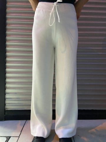 A wholesale clothing model wears  Wide Leg Trousers
, Turkish wholesale Pants of PANDA