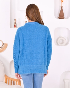 A wholesale clothing model wears pan10049-women's-knitwear-sweater, Turkish wholesale Sweater of PANDA