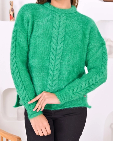 A wholesale clothing model wears  Women's Knitwear Sweater
, Turkish wholesale Sweater of PANDA