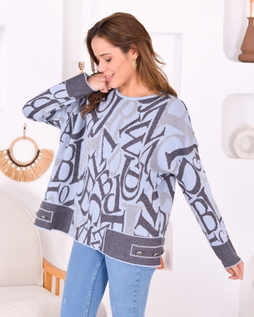 Hurtowa modelka nosi  Damski sweter z dzianiny w literę
, turecka hurtownia Sweter firmy PANDA