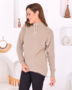 A wholesale clothing model wears pan10064-basic-knitwear-sweater, Turkish wholesale Sweater of PANDA