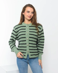 A wholesale clothing model wears pan10068-striped-buttoned-cardigan, Turkish wholesale Cardigan of PANDA