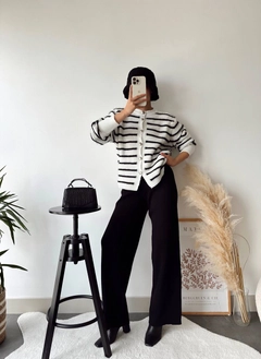 A wholesale clothing model wears pan10069-striped-buttoned-cardigan, Turkish wholesale Cardigan of PANDA