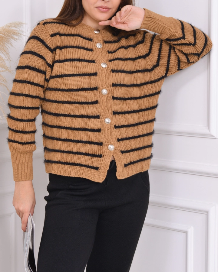 A wholesale clothing model wears pan10070-striped-buttoned-cardigan, Turkish wholesale Cardigan of PANDA