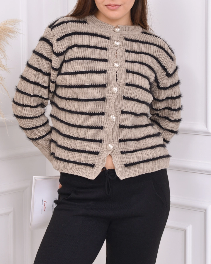 A wholesale clothing model wears pan10071-striped-buttoned-cardigan, Turkish wholesale Cardigan of PANDA
