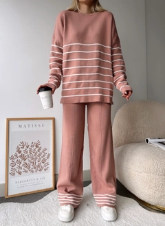 A wholesale clothing model wears pan10036-knitwear-suit-with-trousers, Turkish wholesale Suit of PANDA