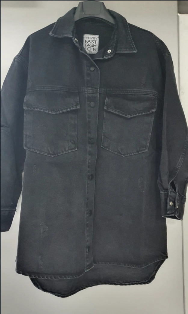 A model wears 32570 - Jacket - Black, wholesale Jacket of Perry to display at Lonca