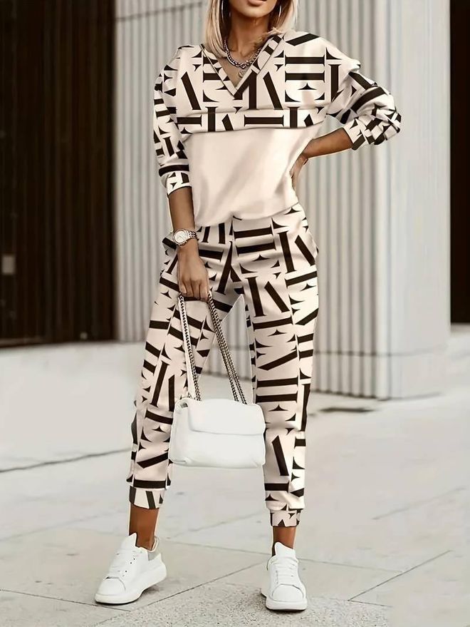 Polo Bonetta Двойной Костюм Из Двух Ниток С V образным Вырезом И Буквенным Узором Оптовая продажа одежды Повседневный