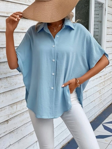 A wholesale clothing model wears  Oversize  Short Sleeved Aerobatic Fabric Shirt
, Turkish wholesale Shirt of Polo Bonetta