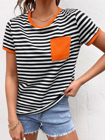 A wholesale clothing model wears  Pocket Detail Striped Viscose Fabric T-Shirt - Orange
, Turkish wholesale Tshirt of Polo Bonetta