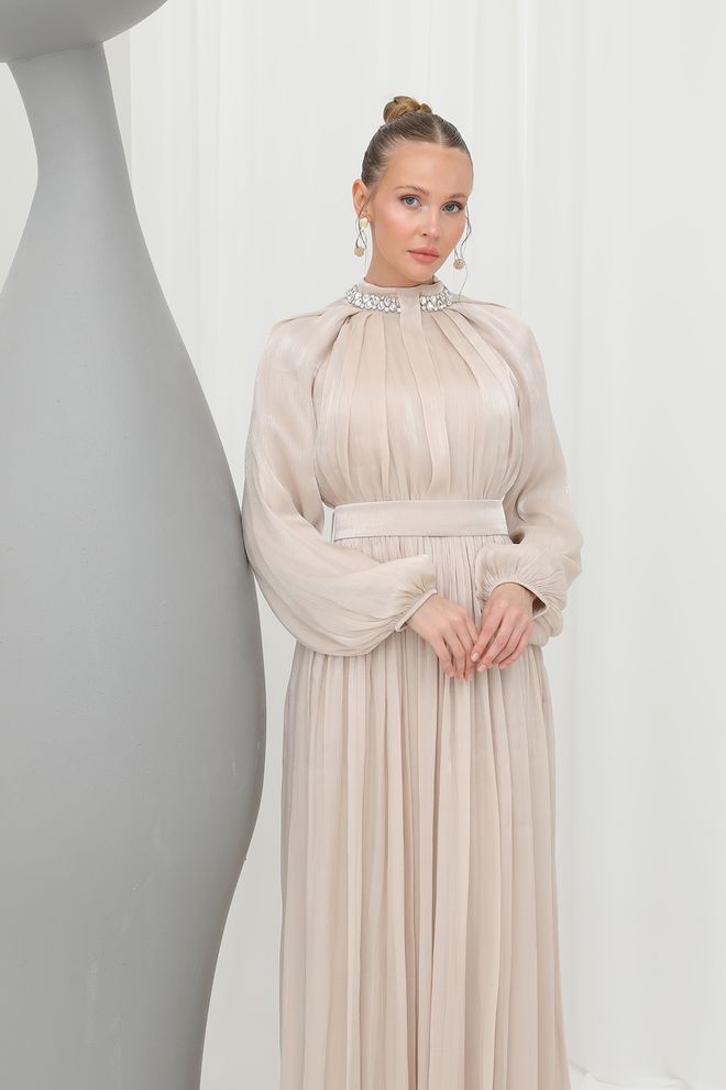 Puane Robe De Soirée En Mousseline À Détails De Pierres Beige Vêtements en gros Élégant