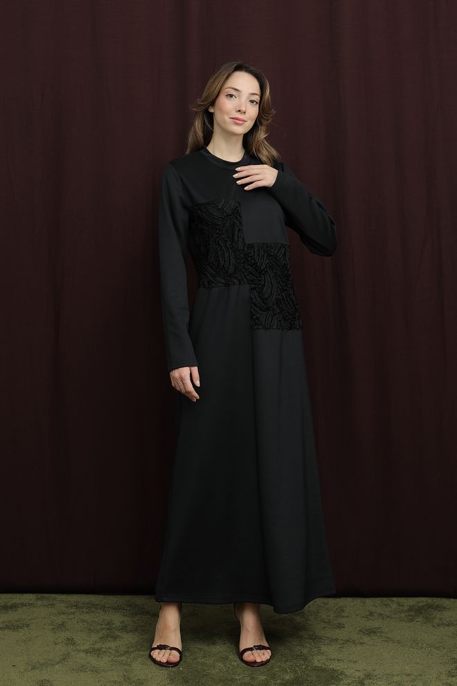 Puane Robe Élégante Noire Ligne A Avec Manches Longues Vêtements en gros Modeste