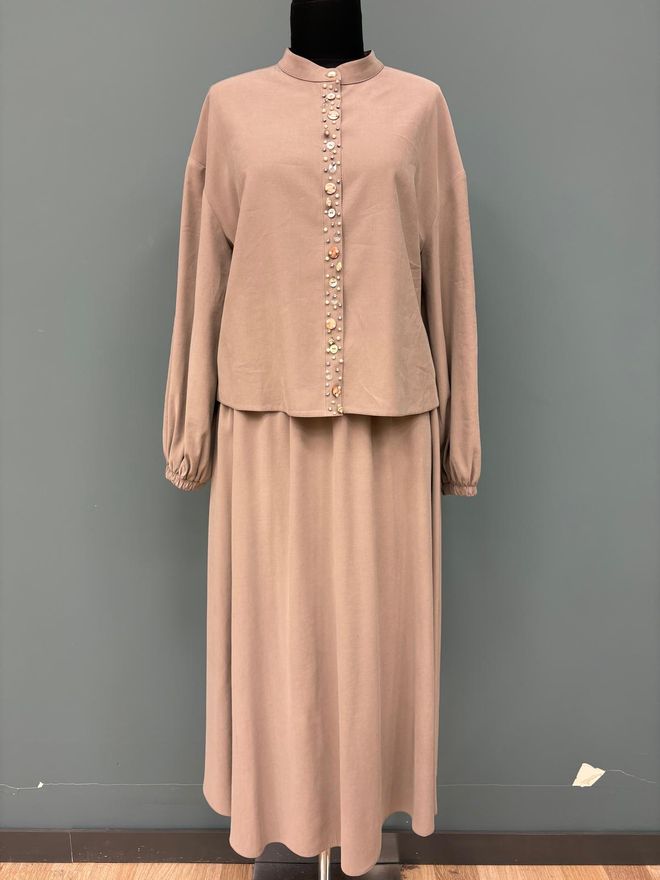 Puane جلس أنيق محتشم باللون البيج ملابس بالجملة محتشم