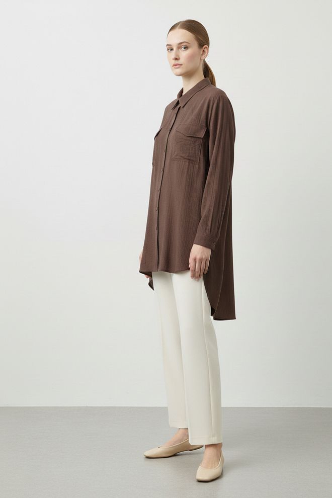 Puane Καφέ Πουκάμισο Σε Μεγάλο Μέγεθος Με Γιακά Πόλο Και Μακριά Μανίκια Χονδρικό εμπόριο ενδυμάτων Απλό