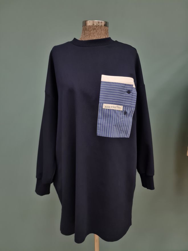 Puane Trainingspak Marineblauw Oversized Fit Met Gestreept Ontwerp Groothandel Kleding Casual