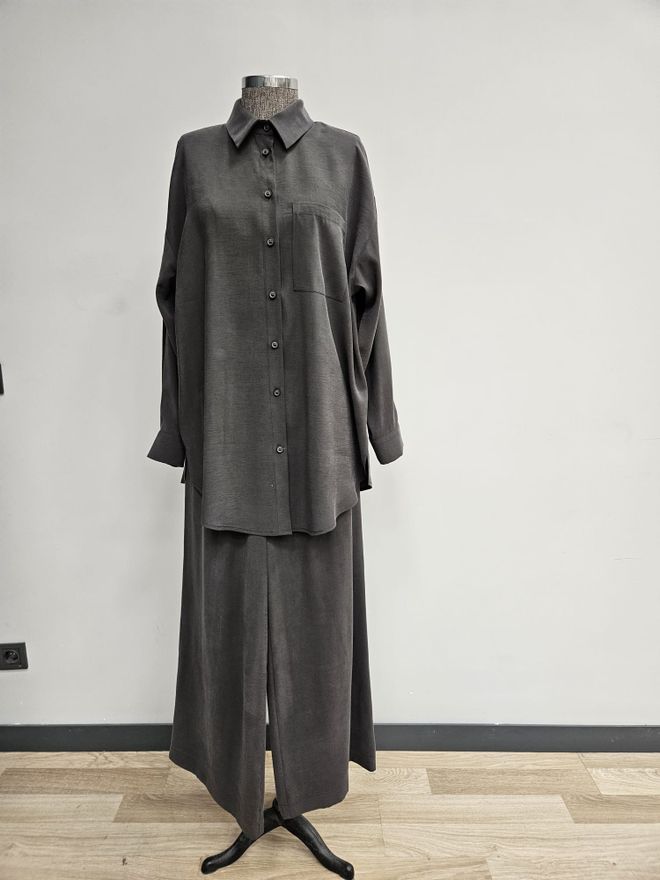 Puane Sivi Skroman Ležerni Elegantan Set Veleprodaja odjeće Skroman