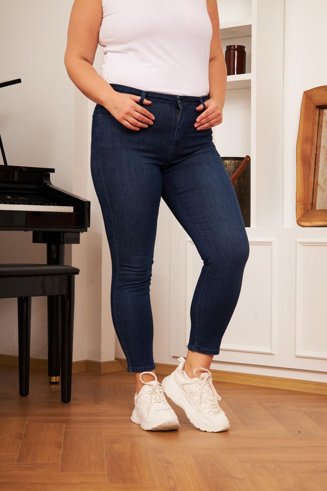 RMG Blue Plus Size Casual Jeans With Mid Waist And Cropped Skinny Leg Wholesale Clothing 1