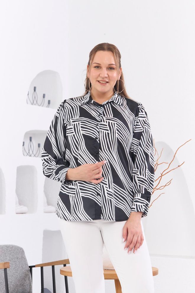 RMG Camisa Negra Talla Grande Con Patrón A Rayas Ropa al por mayor Talla grande