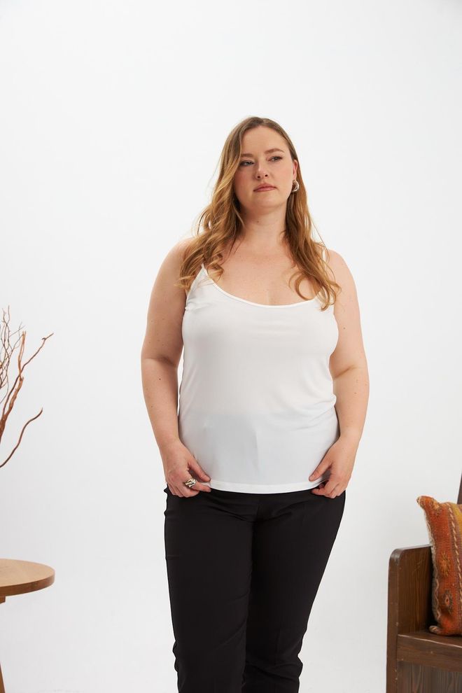 RMG Camiseta Blanca Entallada Sin Mangas Casual Ropa al por mayor Talla grande