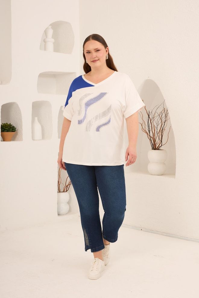 RMG White Casual Plus Size Tshirt V Neck Half Sleeve Wholesale Clothing 5