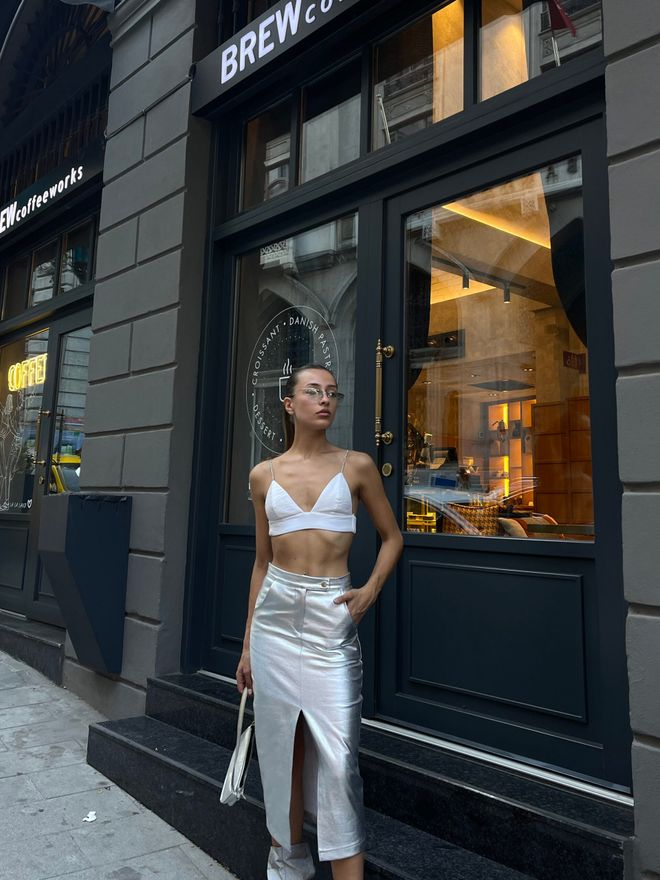 Radica Fashion Zilverbladige Rok Met Split Aan De Voorkant Groothandel Kleding Glam