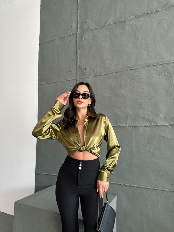 Radica Fashion قميص كاكي ساتان كبير الحجم ملابس بالجملة البوليستر