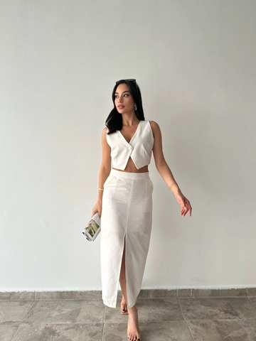 A wholesale clothing model wears  White Linen Vest And Skirt Set
, Turkish wholesale Suit of Radica Fashion