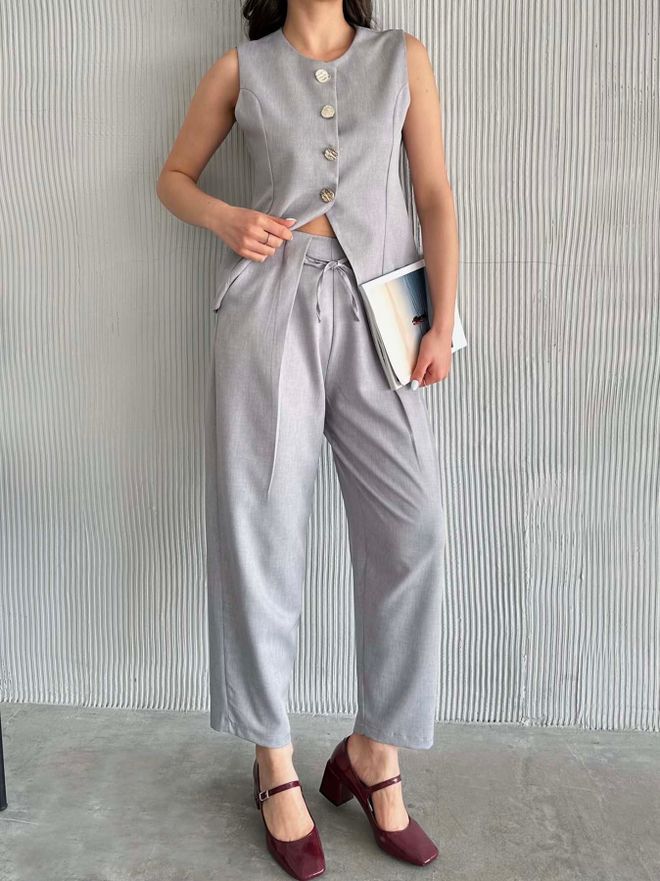 Radica Fashion Gold Buttoned Vest Pleated Trousers Suit Grey Wholesale Clothing Birthday